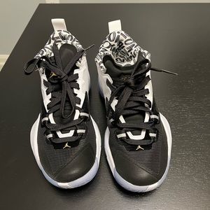 NIKE Jordan Zion 1 GS Youth Basketball Shoes